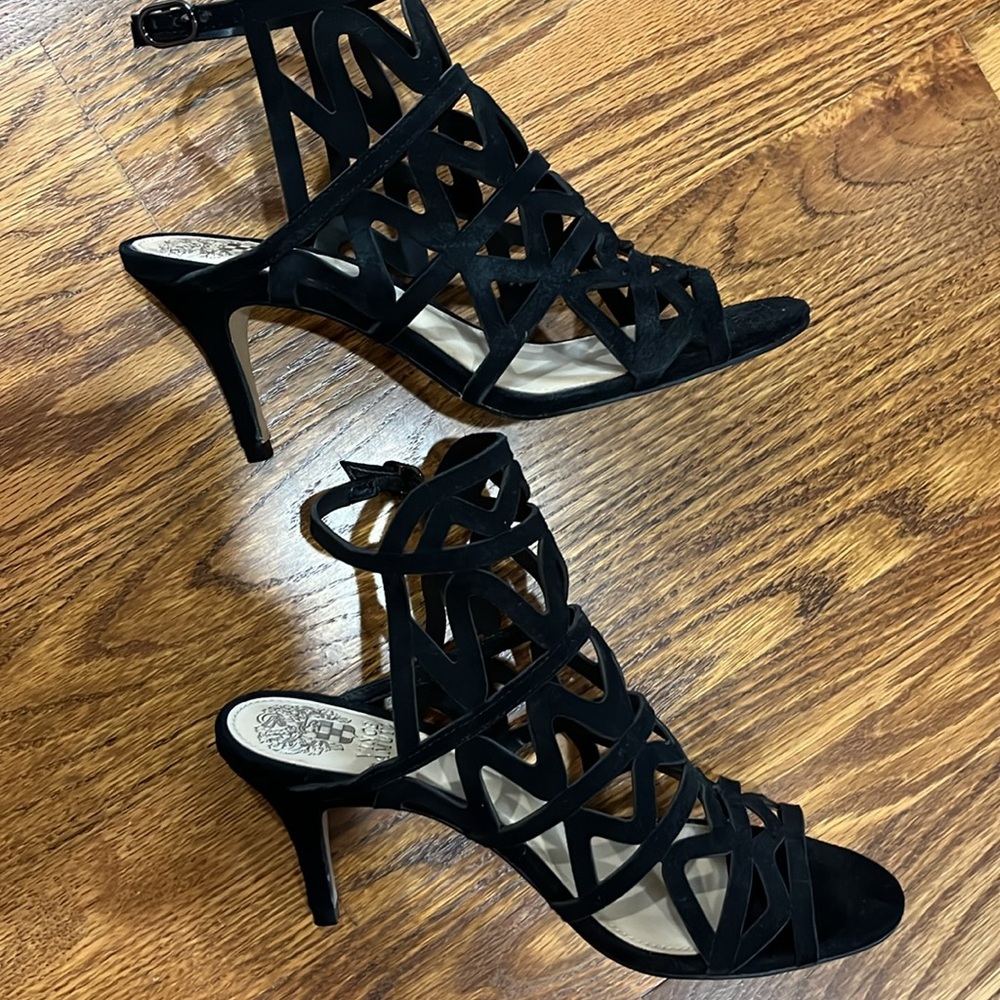 Vince Camino size 7 heels leather upper sexy heels NWOT!!